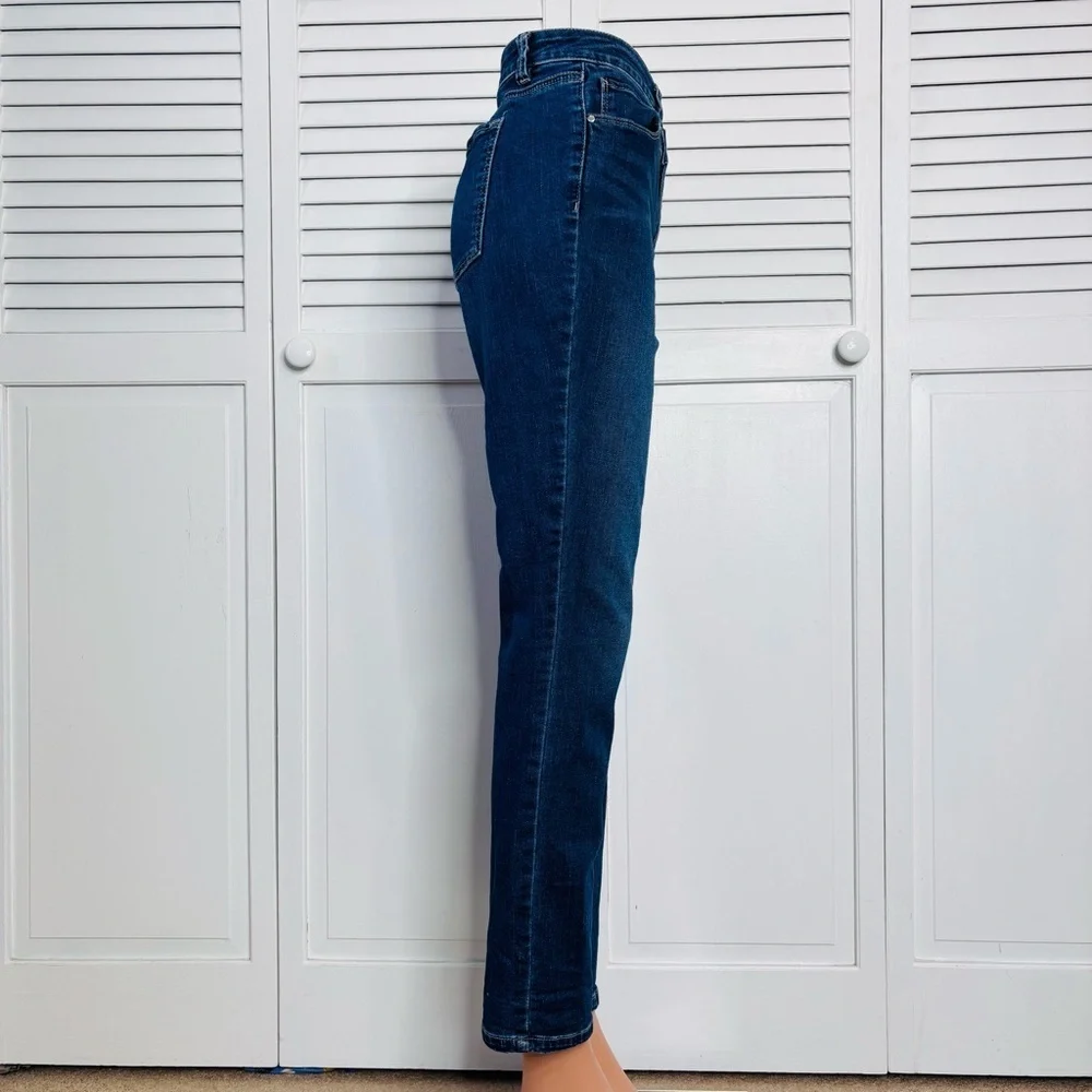 WHITE HOUSE BLACK MARKET Blue Skinny Leg Jeans Size 10R